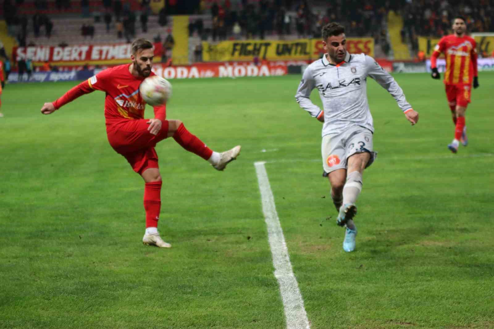 Spor Toto Süper Lig: Kayserispor: 1 - Medipol Başakşehir: 0 (Maç sonucu)