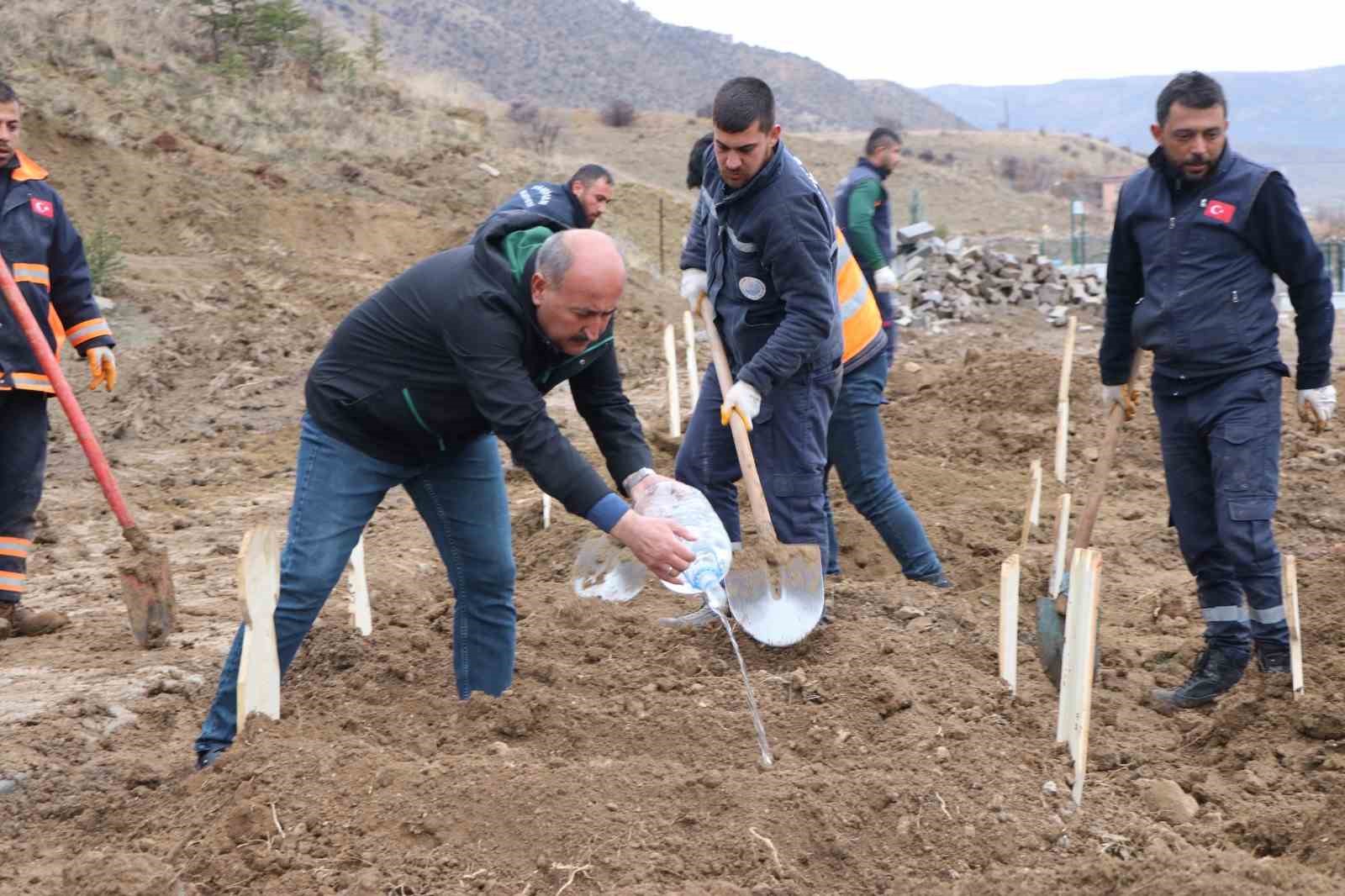 Yahşihan’da 11 mezarın yeri değiştirildi