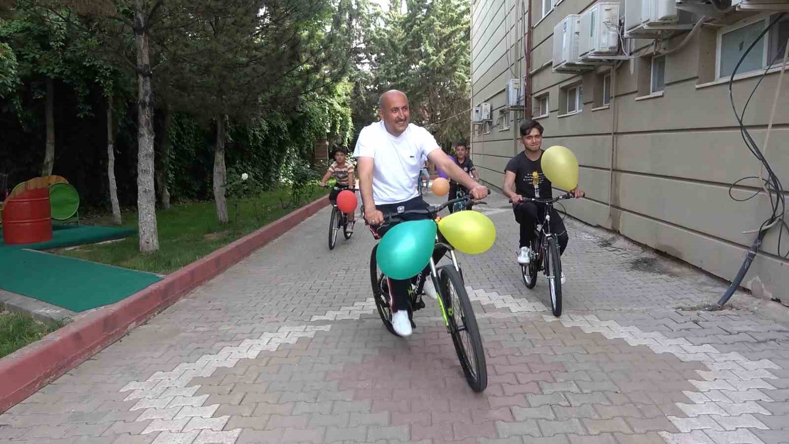 Yahşihan Belediyesi; 6 Takdir Getiren  Öğrenciye Bir Bisiklet Hediye Ediyor