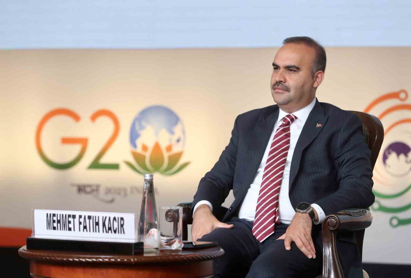 Bakan Kacır, Türkiye’nin girişimcilik ekosistemini Hindistan’a tanıttı