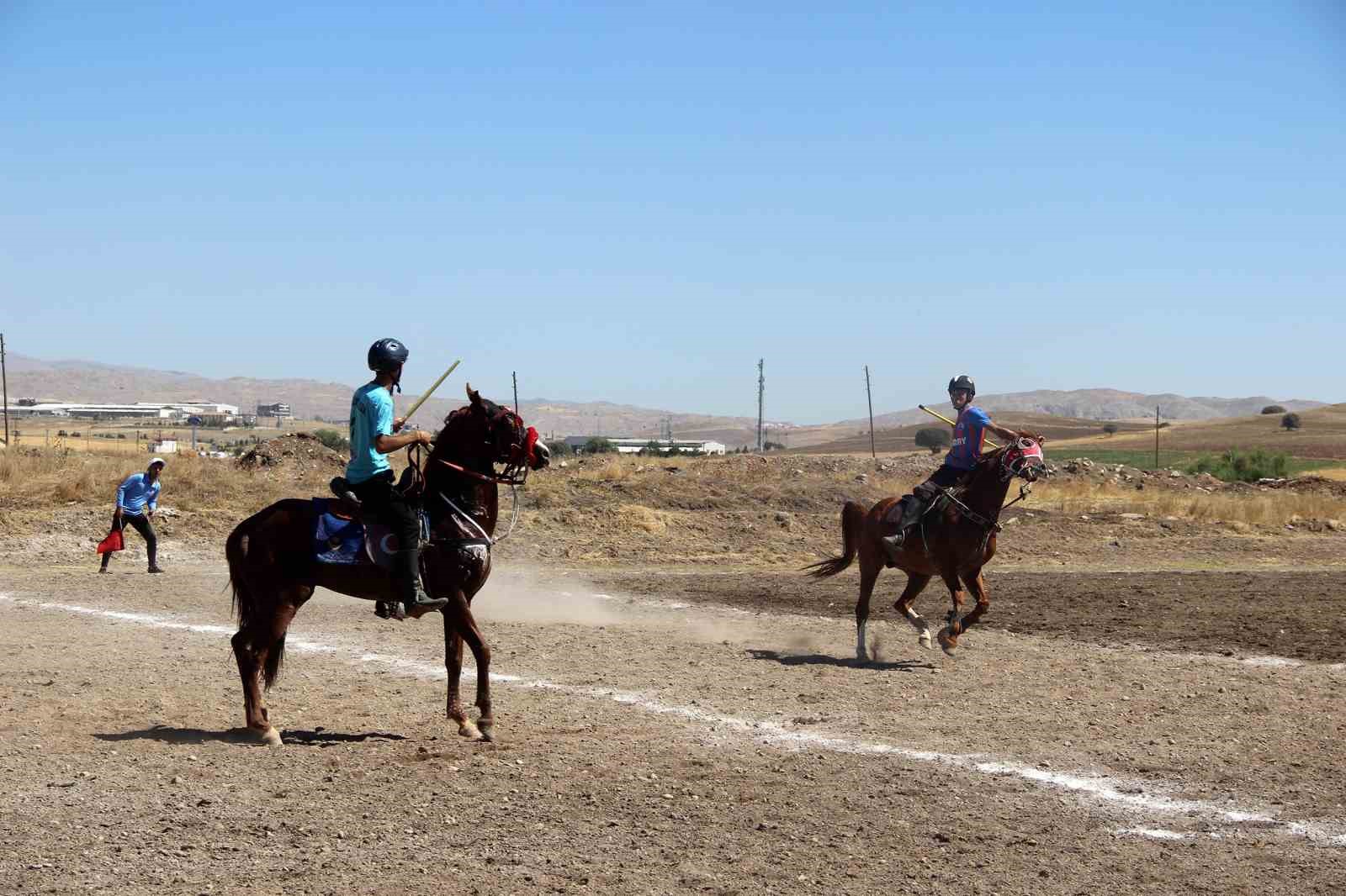 Sivas’ta ata sporu cirit heyecanı