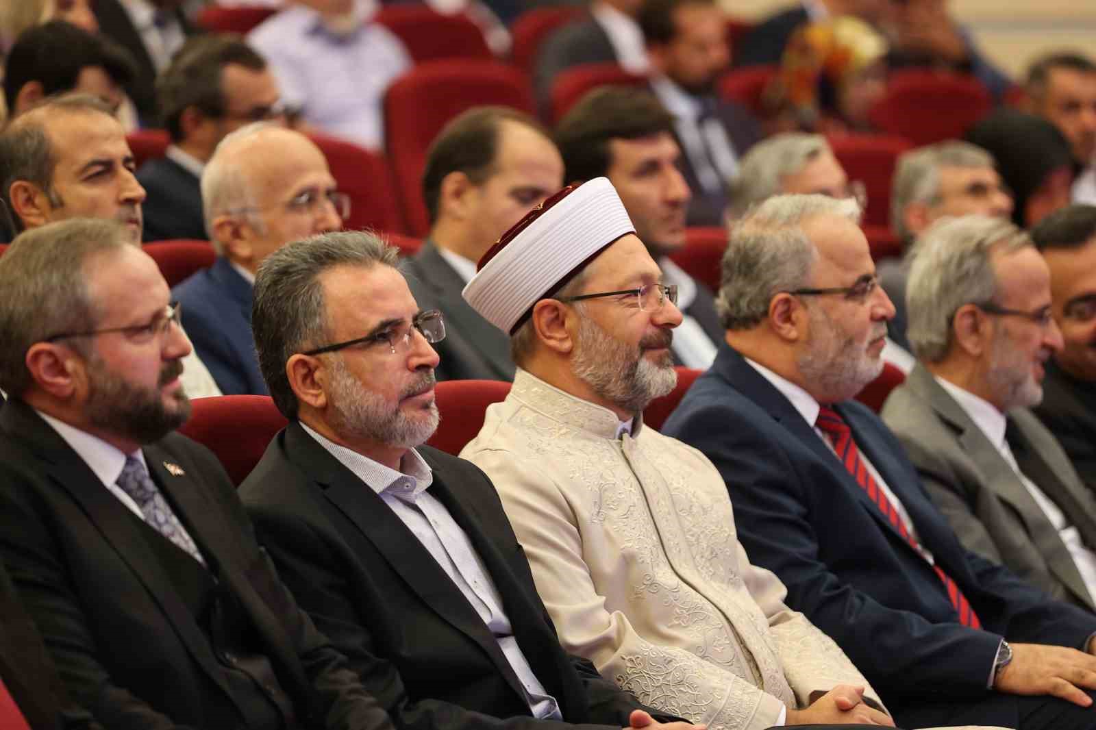 Diyanet İşleri Başkanı Erbaş: "Peygamber Efendimizi yeniden hatırlayıp, hatırlatacağız"