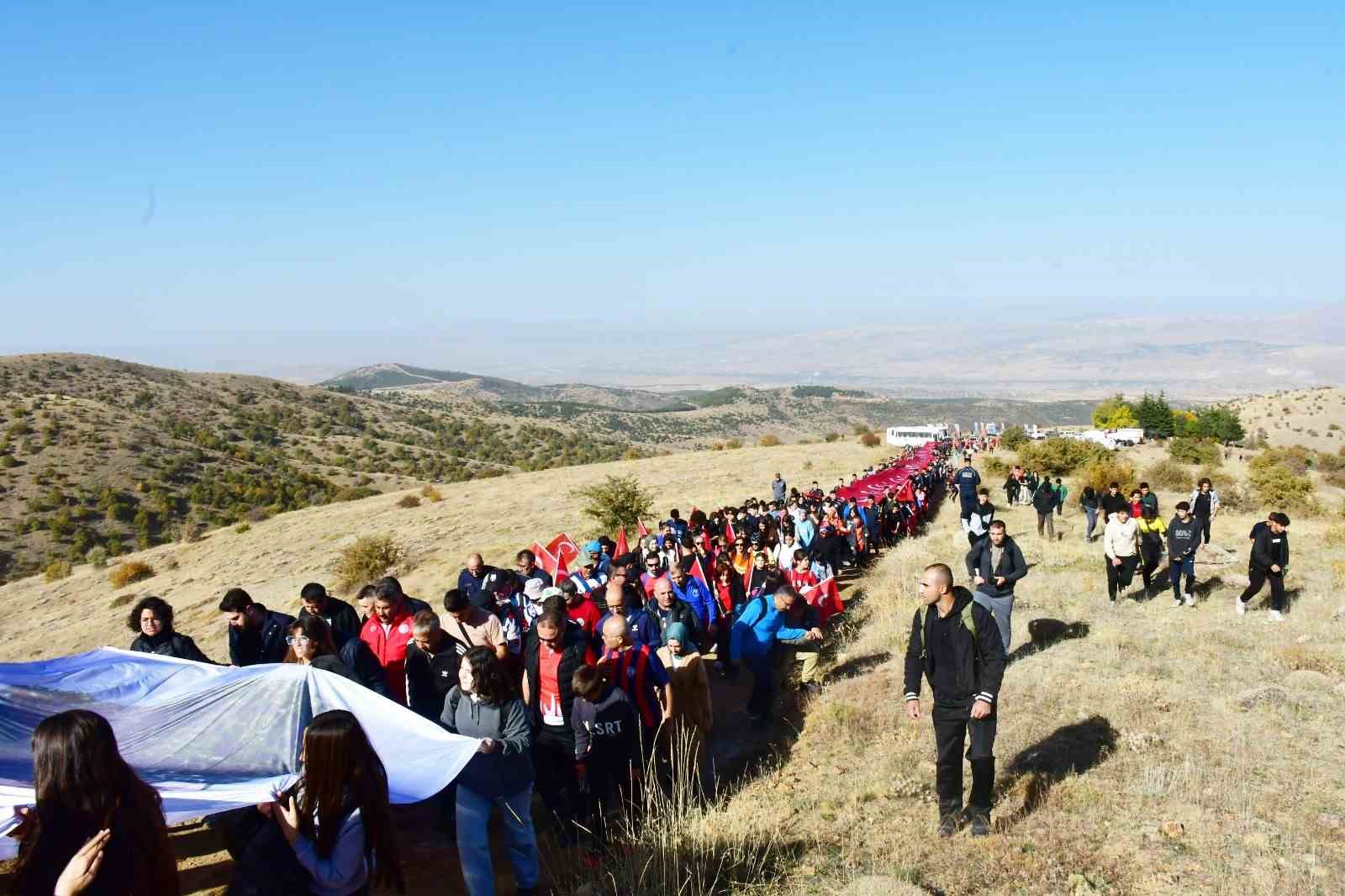 Kırıkkale’de Cumhuriyet’in 100. yılına özel yürüyüş