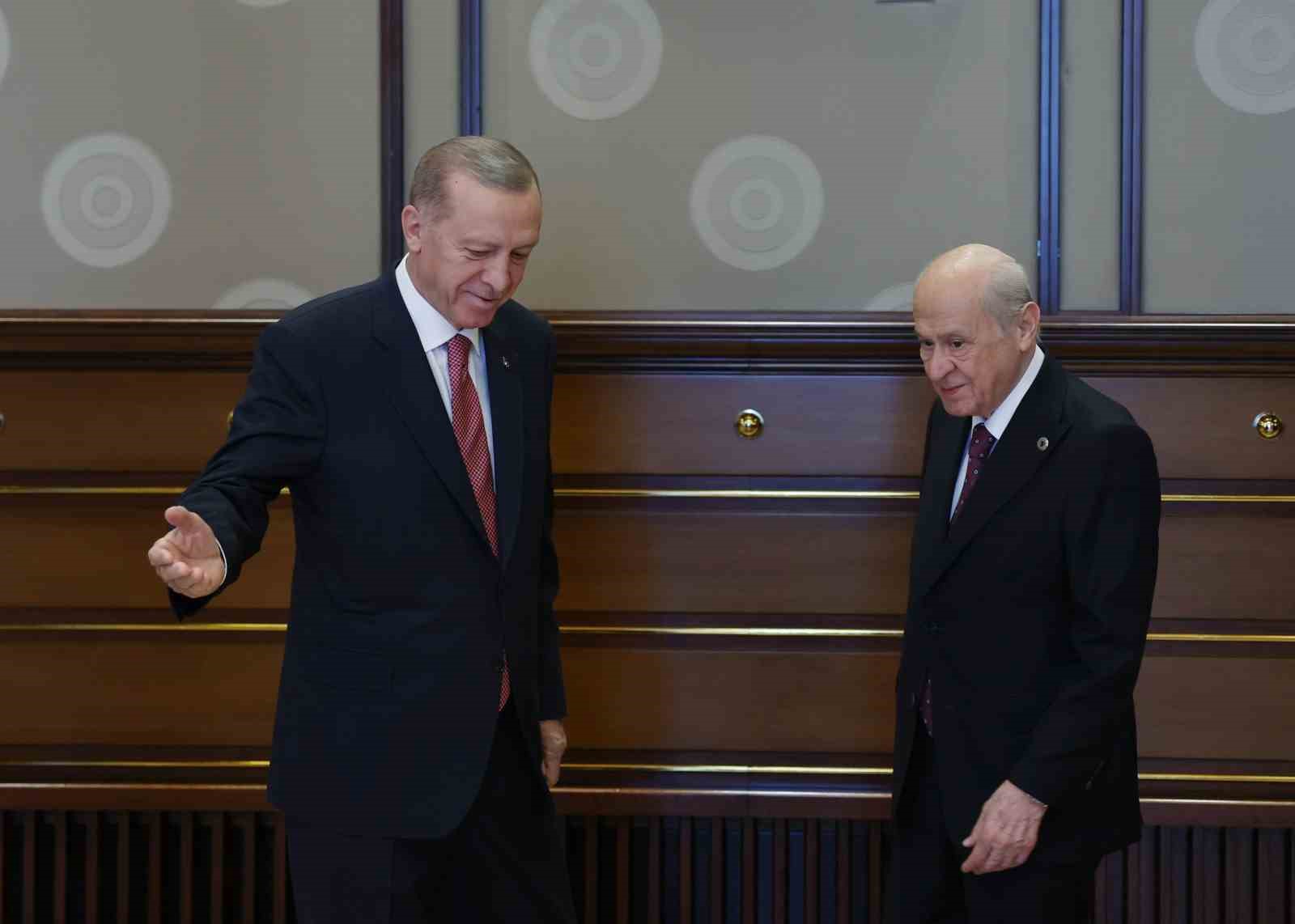 Cumhurbaşkanı Recep Tayyip Erdoğan, MHP Genel Başkanı Devlet Bahçeli’yi kabul etti.