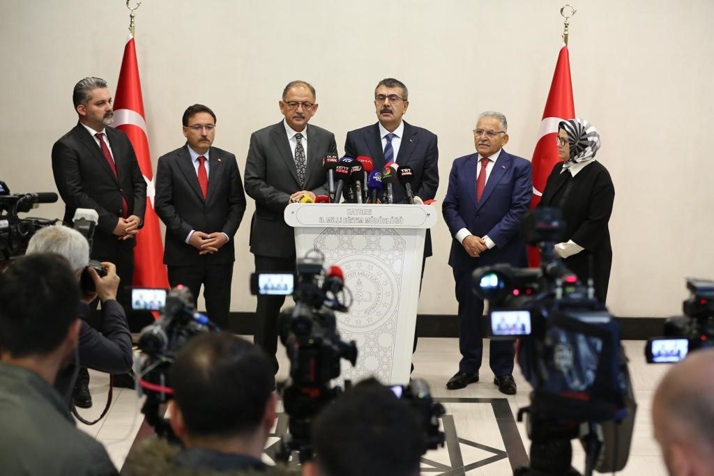 Bakanlar Özhaseki ve Tekin’in katılımı ile İl Değerlendirme Toplantısı yapıldı