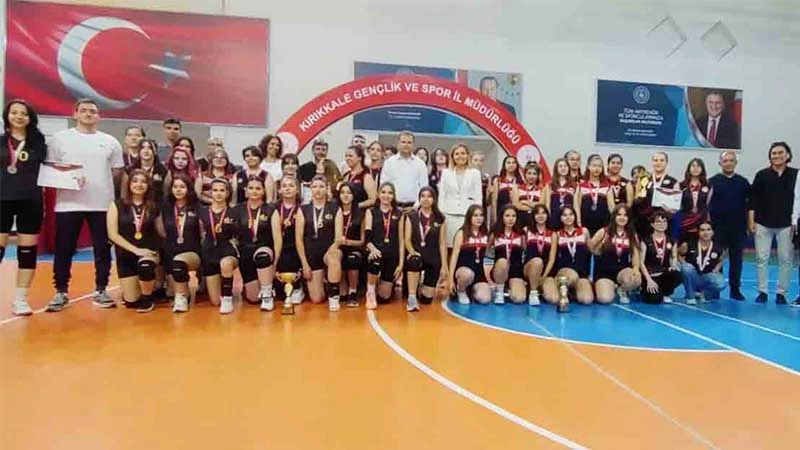 FİLENİN SULTANLARI ÖDÜLLERİNİ ALDI