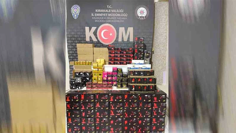 6 BİN CİNSEL İÇERİKLİ ÜRÜN ELE GEÇİRİLDİ