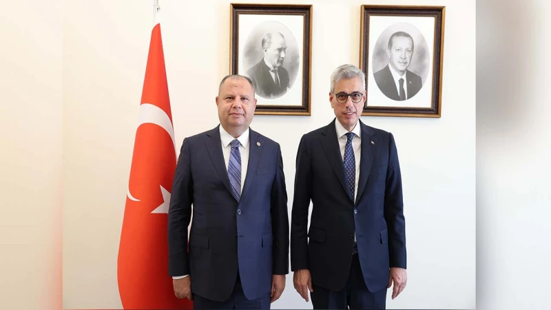 Öztürk, Kırıkkale’nin sağlık taleplerini Memişoğlu’na iletti