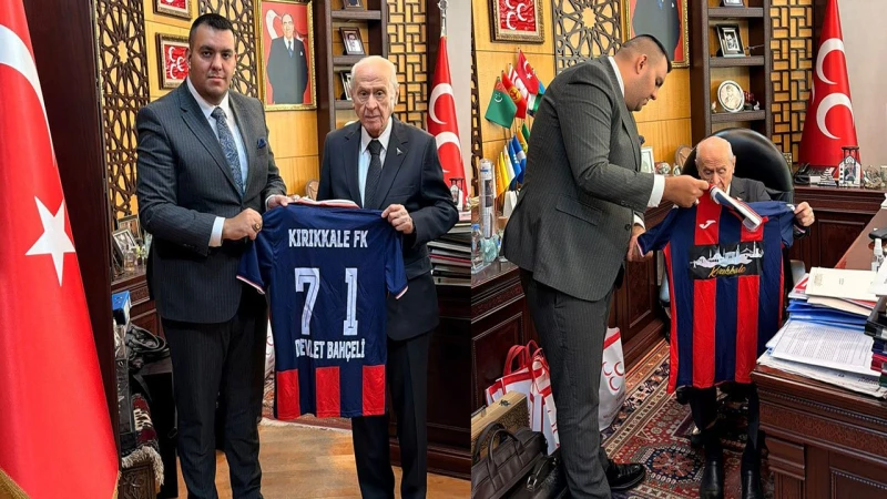 Devlet Bahçeli'ye Kırıkkale FK forma hediyesi