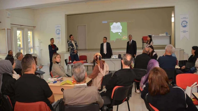 Öğretmenlere biçimlendirici değerlendirme eğitimi