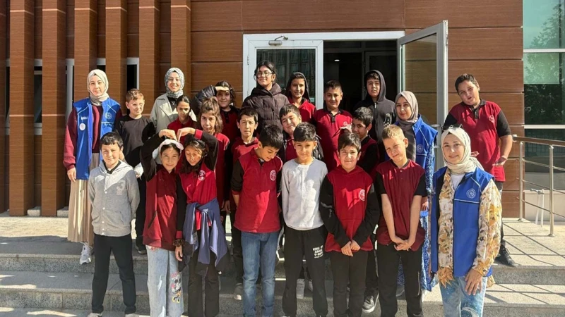 Gençlik Merkezinde önemli eğitimler veriliyor