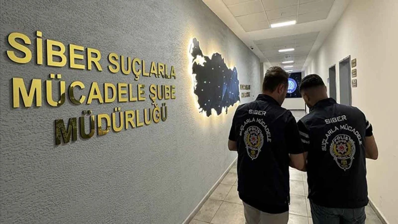 SİBER polisler aranan şüpheliyi yakaladı!