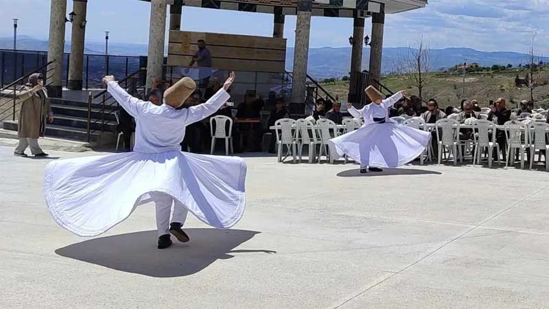 Hacı adaylarına tarihi uğurlama