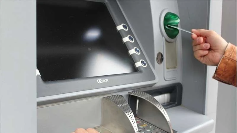 ATM'lerde o işlem artık ücretli oldu!