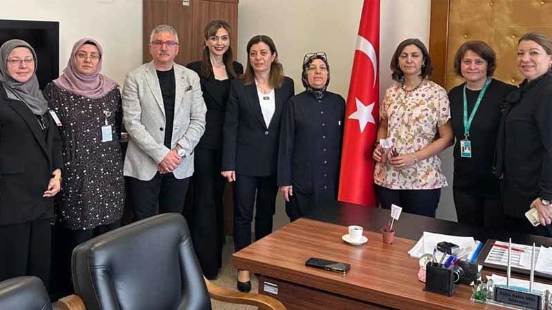 Sağlık-Sen’den anlamlı kutlama