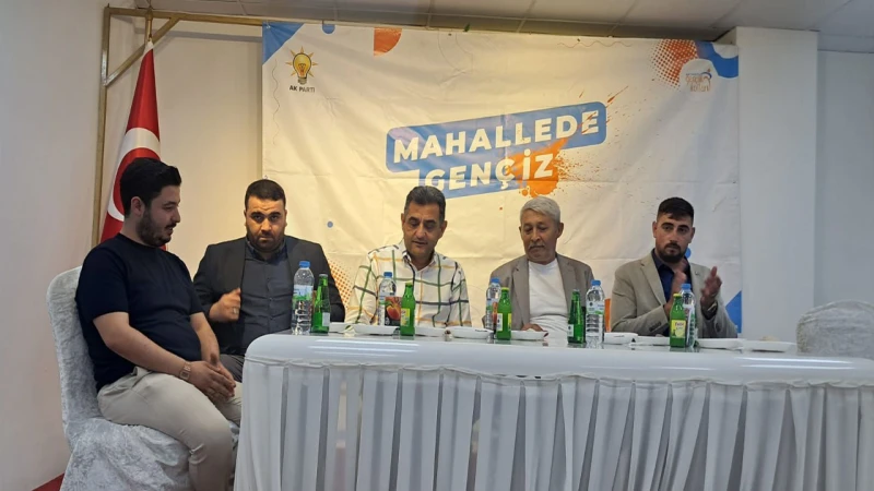 Mahallelerde AK Partili gençler buluşması