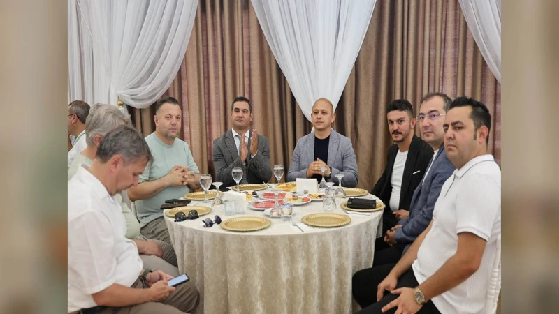 Taklacı Kuş Sevdalıları ödül töreninde buluştu