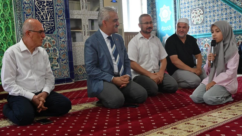 Vali Makas, Atatepe Camii Kur’an Kursu öğrencileriyle buluştu
