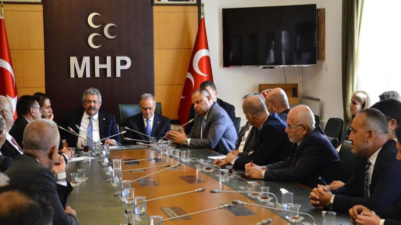 Öztürk, şehit aileleri ve gazileri TBMM’de ağırladı