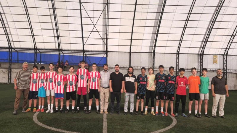 Camiler arası futbol turnuvası yarı finallere taşındı