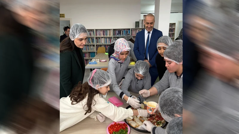 Çocuklardan bayat ekmek farkındalığı: Bayat ekmeklerden pizza yaptılar