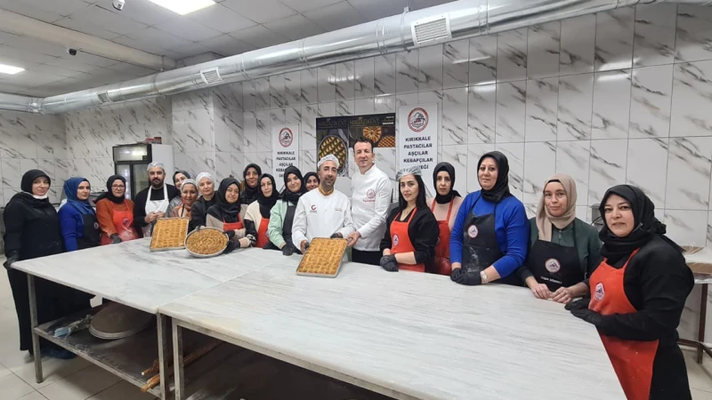 Yöresel ve geleneksel baklava yapımını öğrendiler