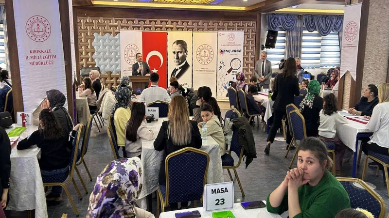 Öğrenciler, bu kez anneleriyle birlikte yarıştı