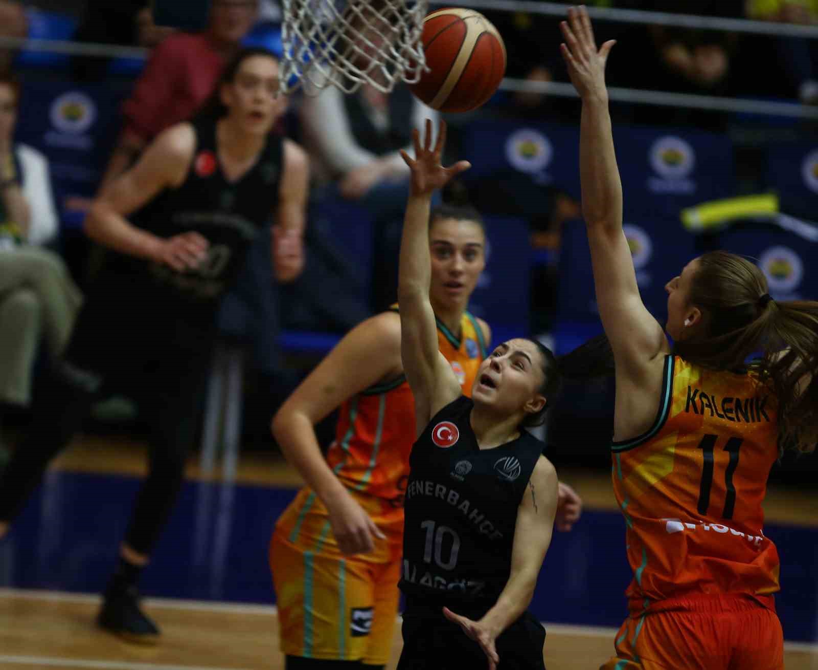 Kadınlar Euroleague: Fenerbahçe: 93 - Valencia Basket: 61