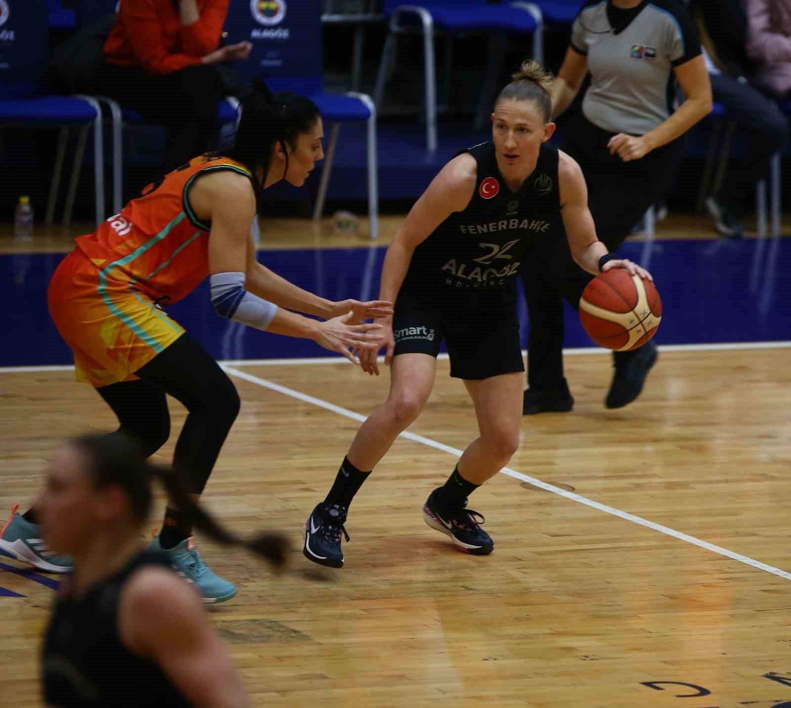 Kadınlar Euroleague: Fenerbahçe: 93 - Valencia Basket: 61