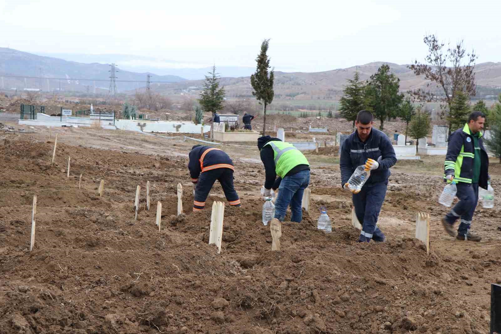 Yahşihan’da 11 mezarın yeri değiştirildi
