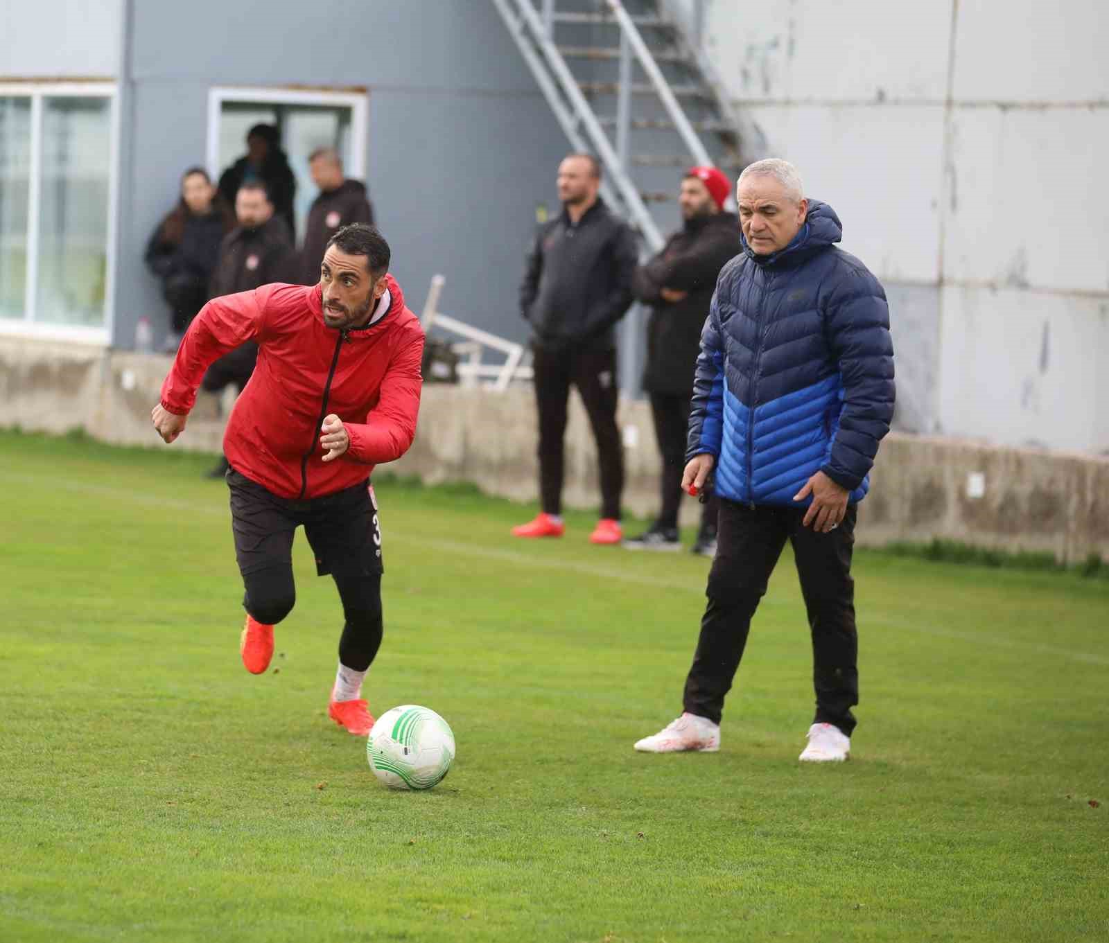 Sivasspor, Fiorentina maçının taktiğini çalıştı