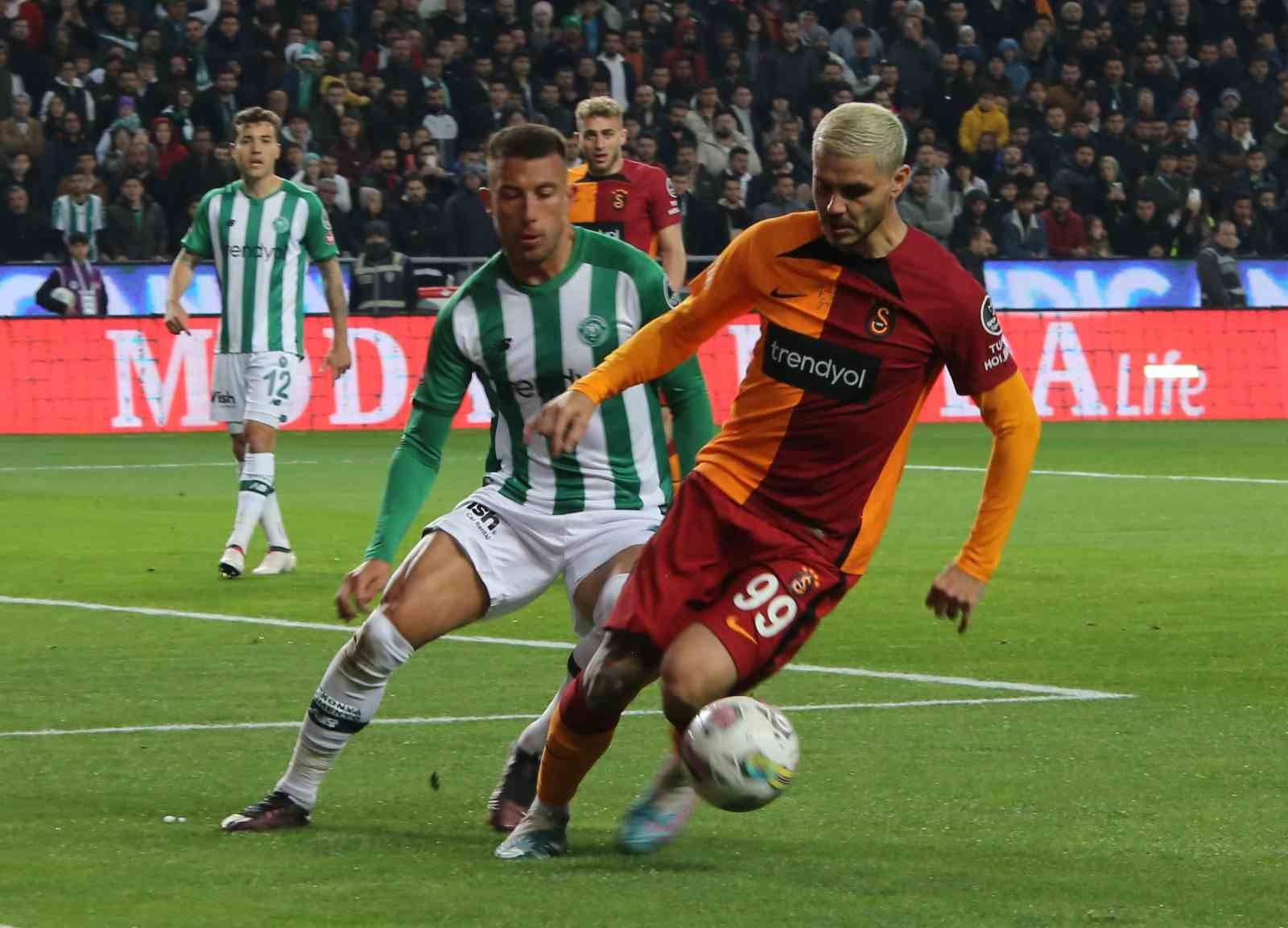 Spor Toto Süper Lig: Konyaspor: 0 - Galatasaray: 1 (İlk yarı)
