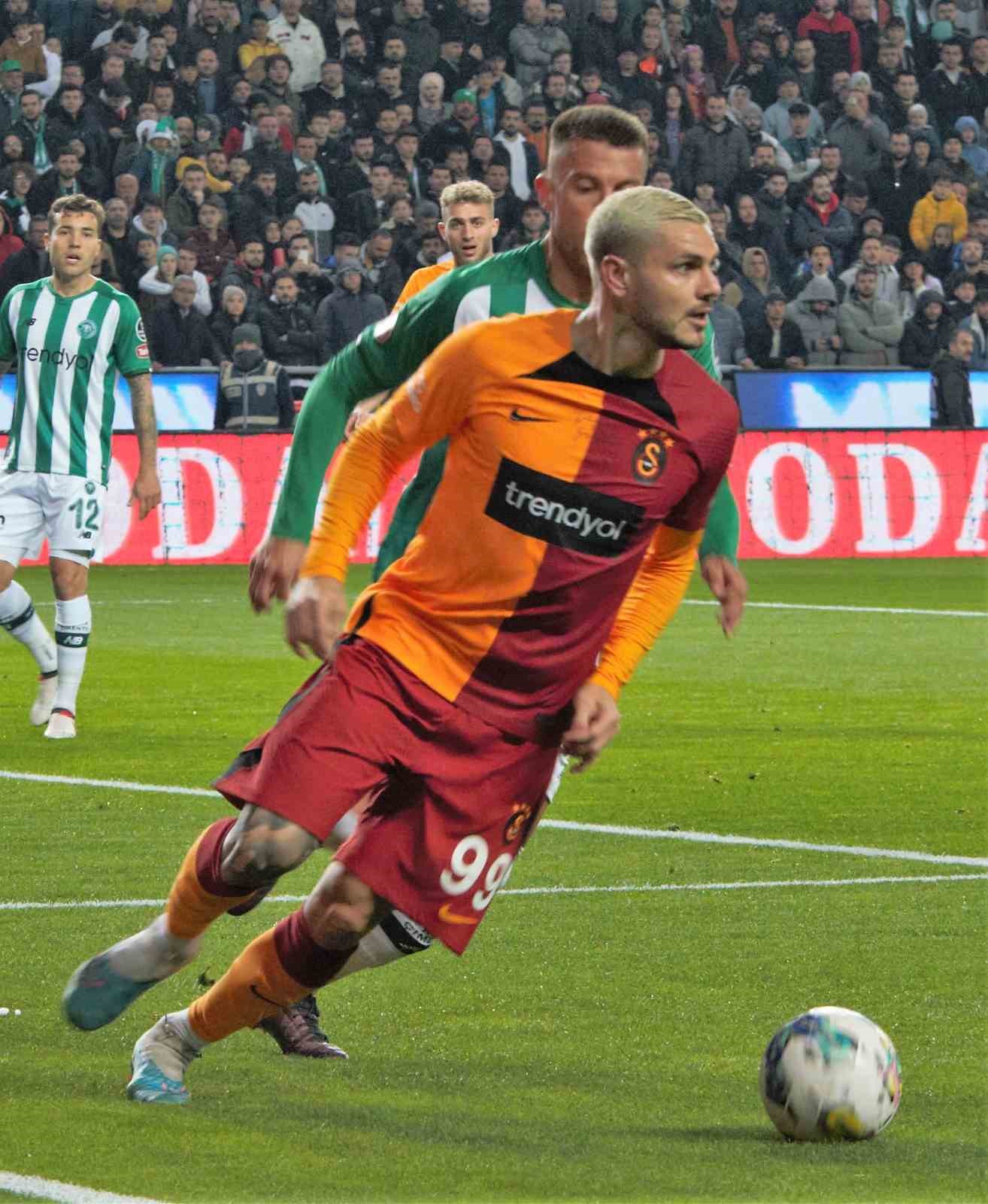 Spor Toto Süper Lig: Konyaspor: 0 - Galatasaray: 1 (İlk yarı)