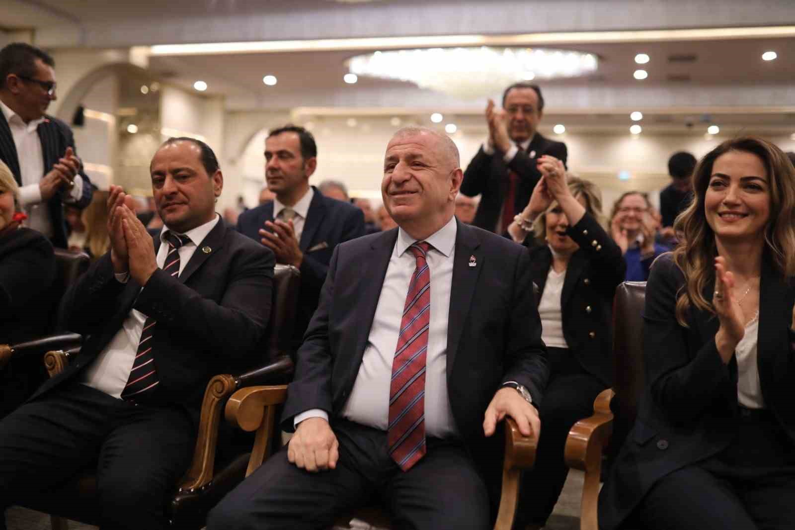 Ata İttifakı’nın cumhurbaşkanı adayı Sinan Oğan, Ankara’da basın toplantısı düzenledi