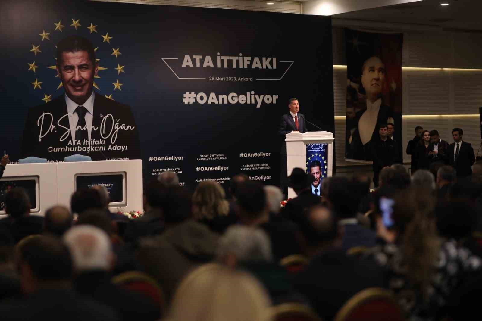 Ata İttifakı’nın cumhurbaşkanı adayı Sinan Oğan, Ankara’da basın toplantısı düzenledi