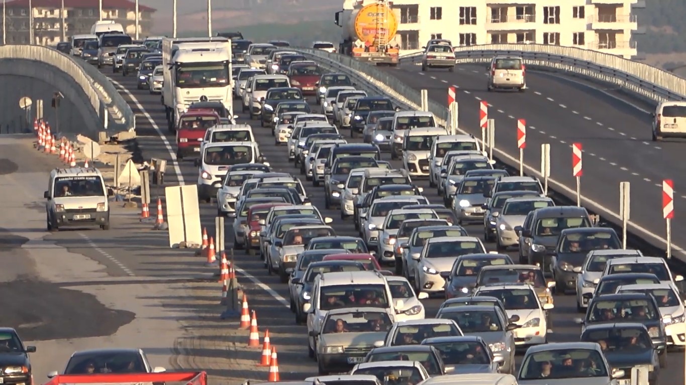 43 ilin geçiş güzergahında bayram bilançosu belli oldu: 627 bin araç geçiş yaptı