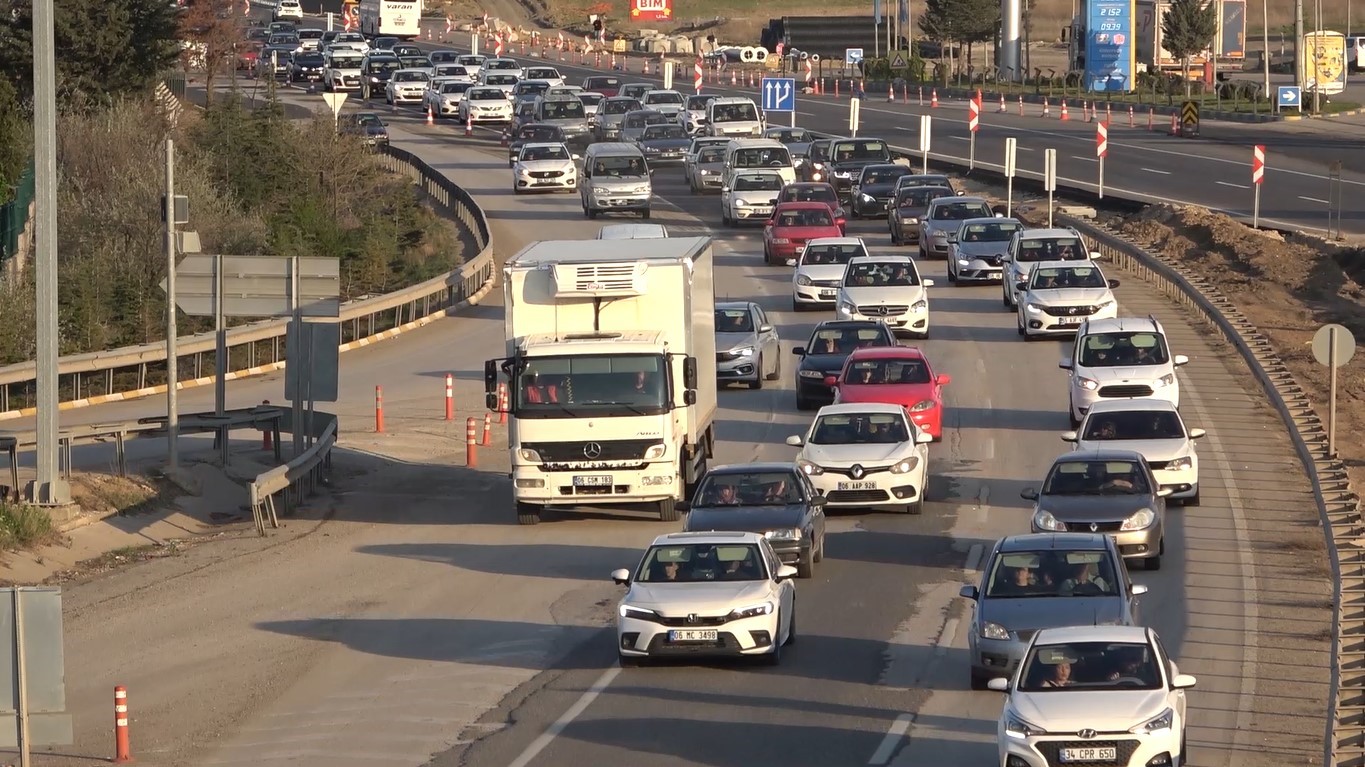 43 ilin geçiş güzergahında bayram bilançosu belli oldu: 627 bin araç geçiş yaptı