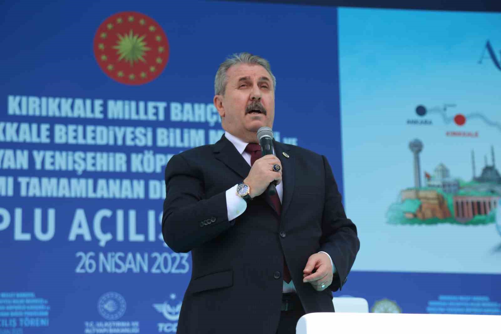 Ankara-Sivas Yükse Hızlı Treni Kırıkkale’de coşkuyla karşılandı