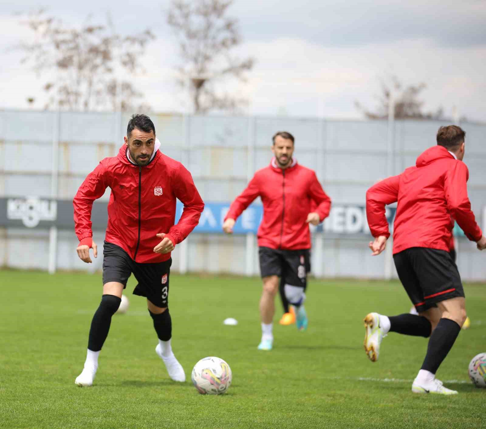 Sivasspor, Fenerbahçe maçı hazırlıklarını sürdürdü