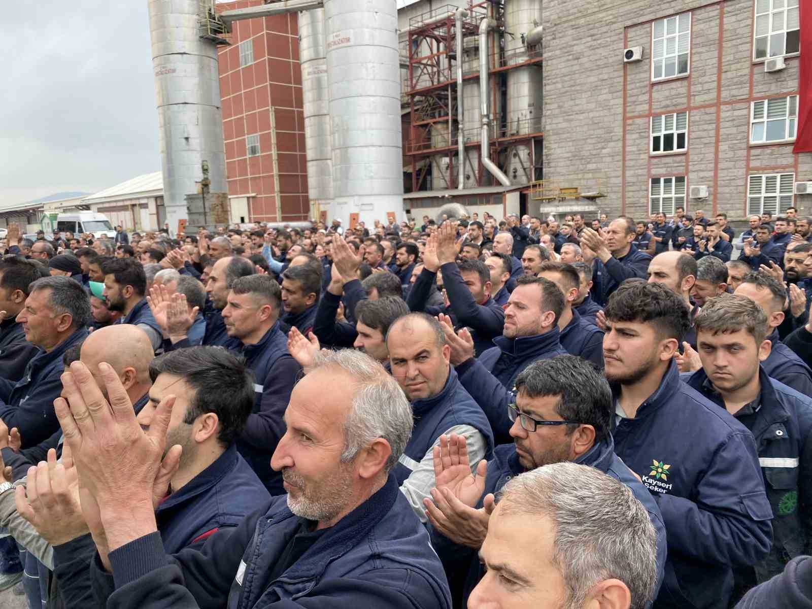 Bakan Akar’dan Kayseri Şeker’e ziyaret