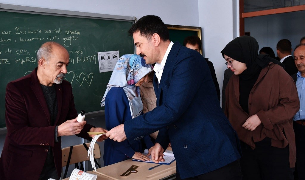 Vali Tekbıyıkoğlu: "Seçim güvenliği için tüm tedbirlerimizi aldık"
