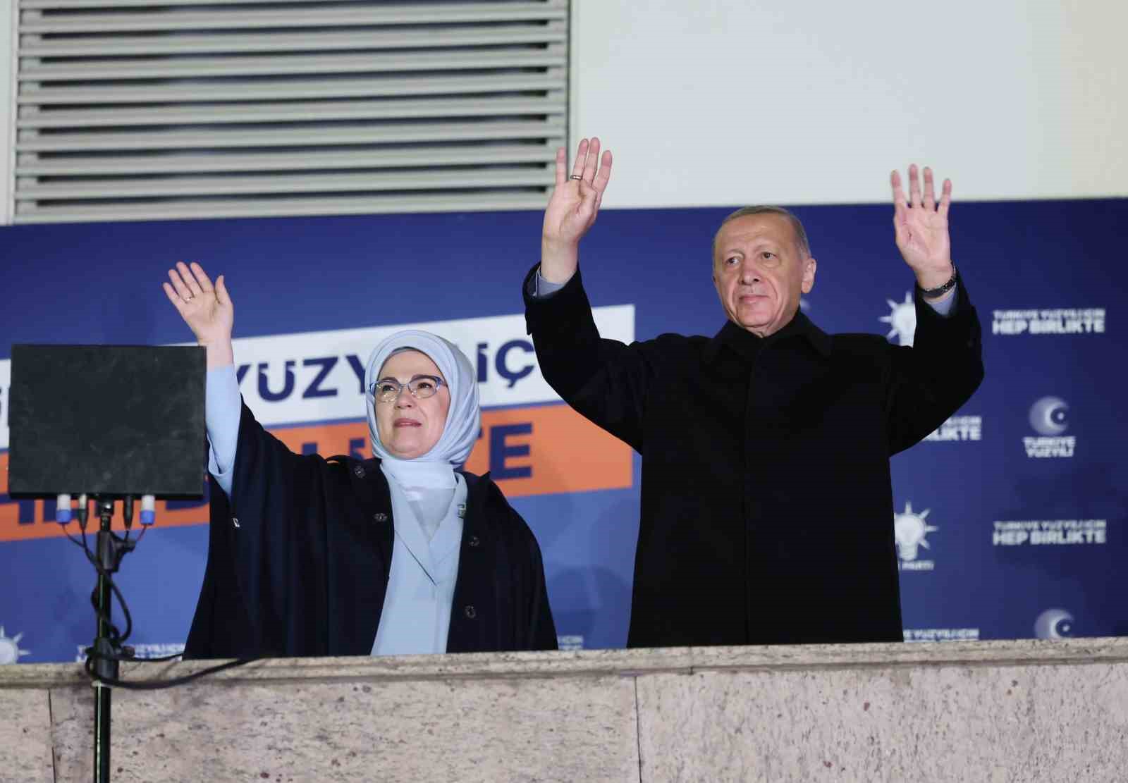 Cumhurbaşkanı Erdoğan’dan balkon konuşması