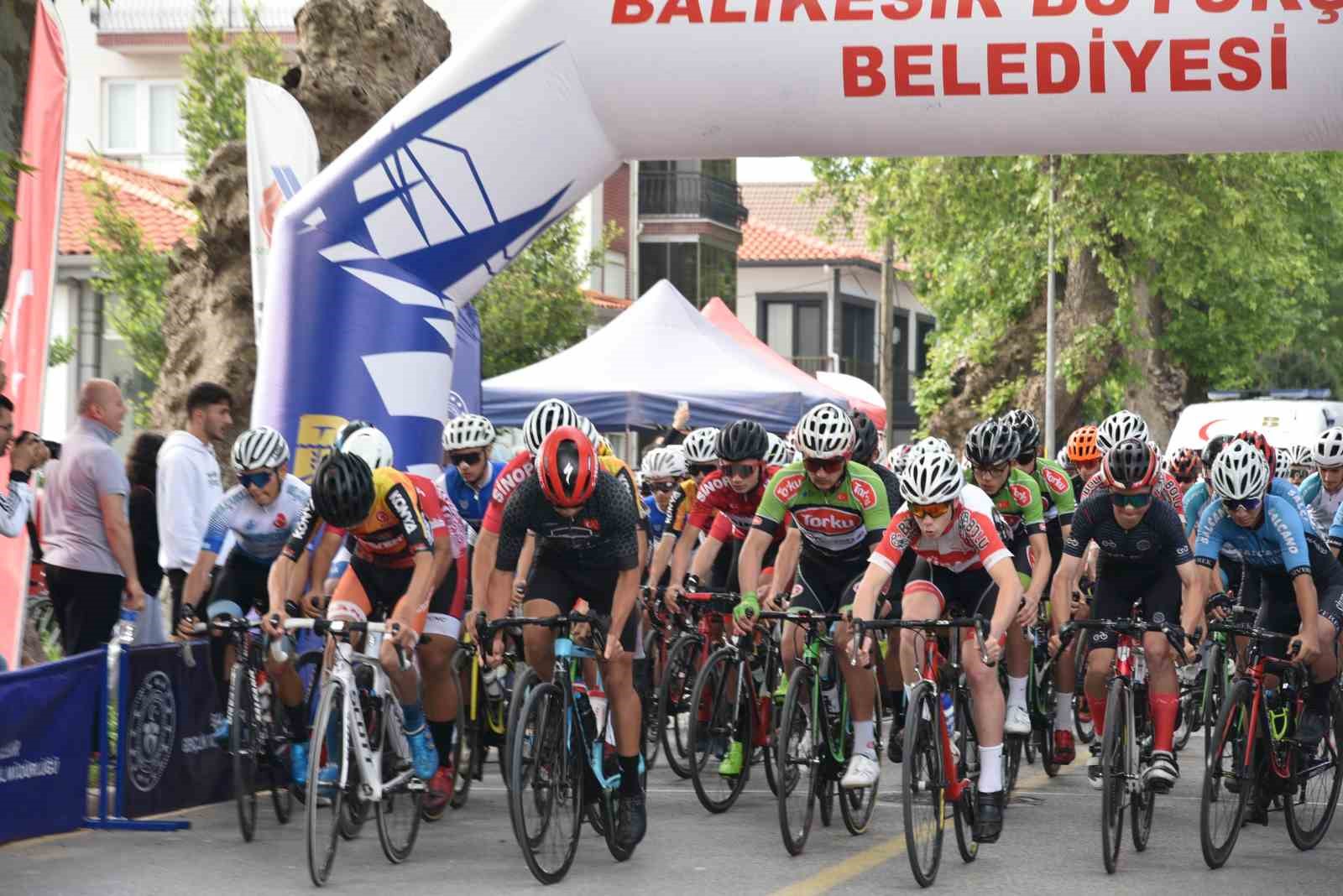Torku Şeker Sporlu kız bisiklet takımı şampiyon oldu