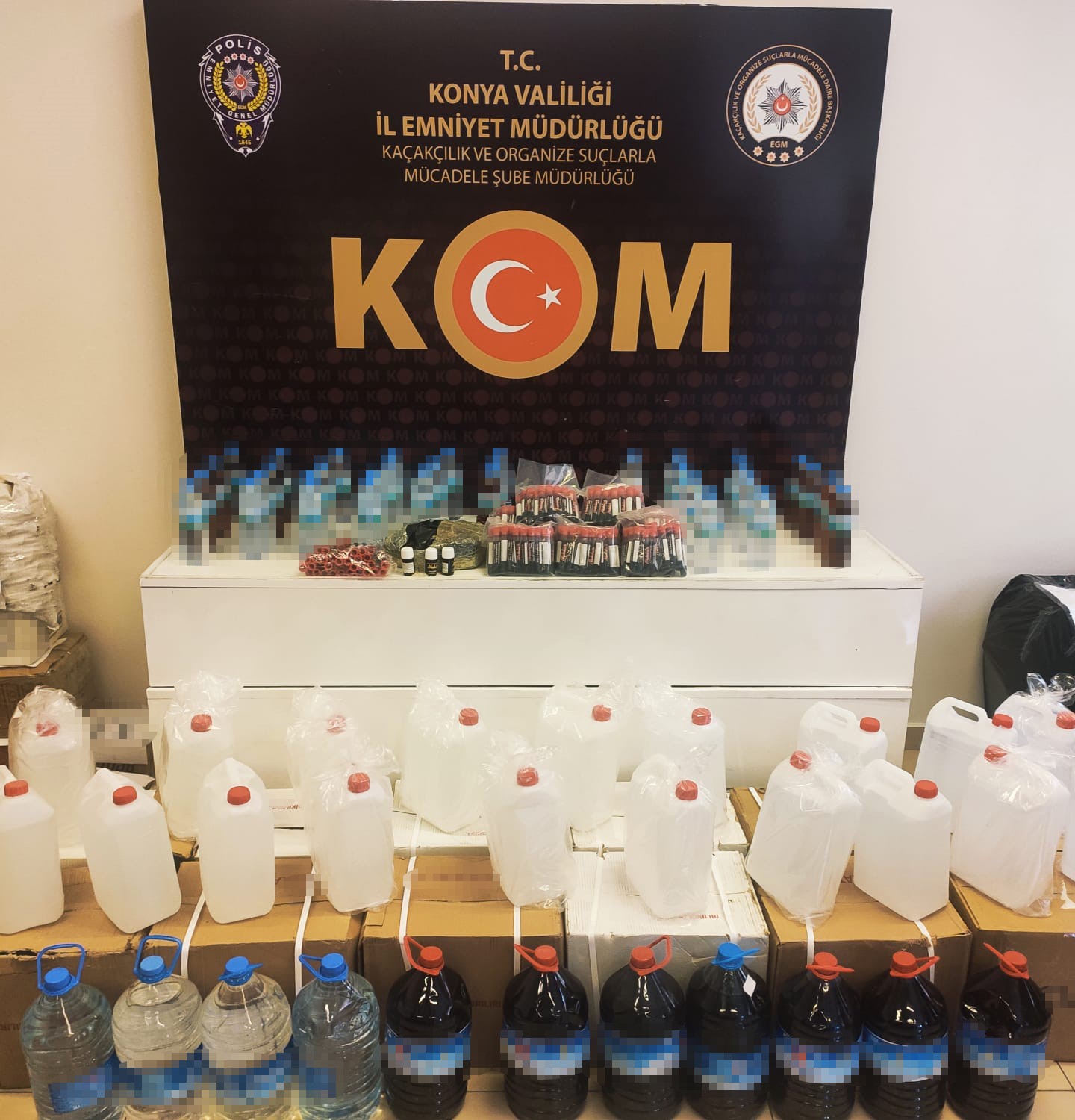Sahte alkol üreten baba ve 2 oğlu yakalandı