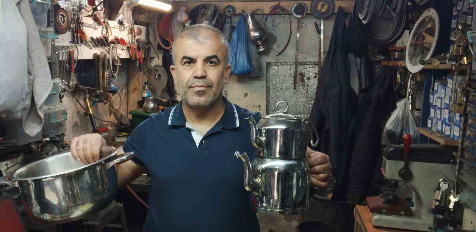 Tarihi çarşının tek hırdavatçısı çırak bulamıyor