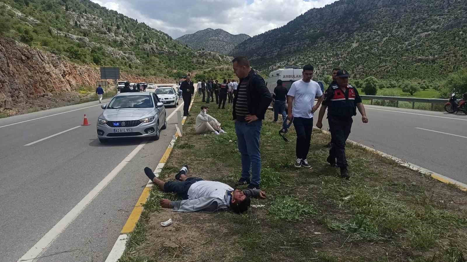 Konya’da yolcu otobüsü ile temizlik aracı çarpıştı: 1 ölü, 15 yaralı