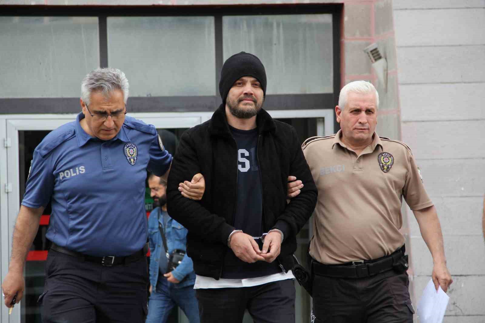Eski sevgilisini 12 kez bıçaklayan caniden pişkin sözler: “Pişman değilim, Allah’a havale ediyorum”