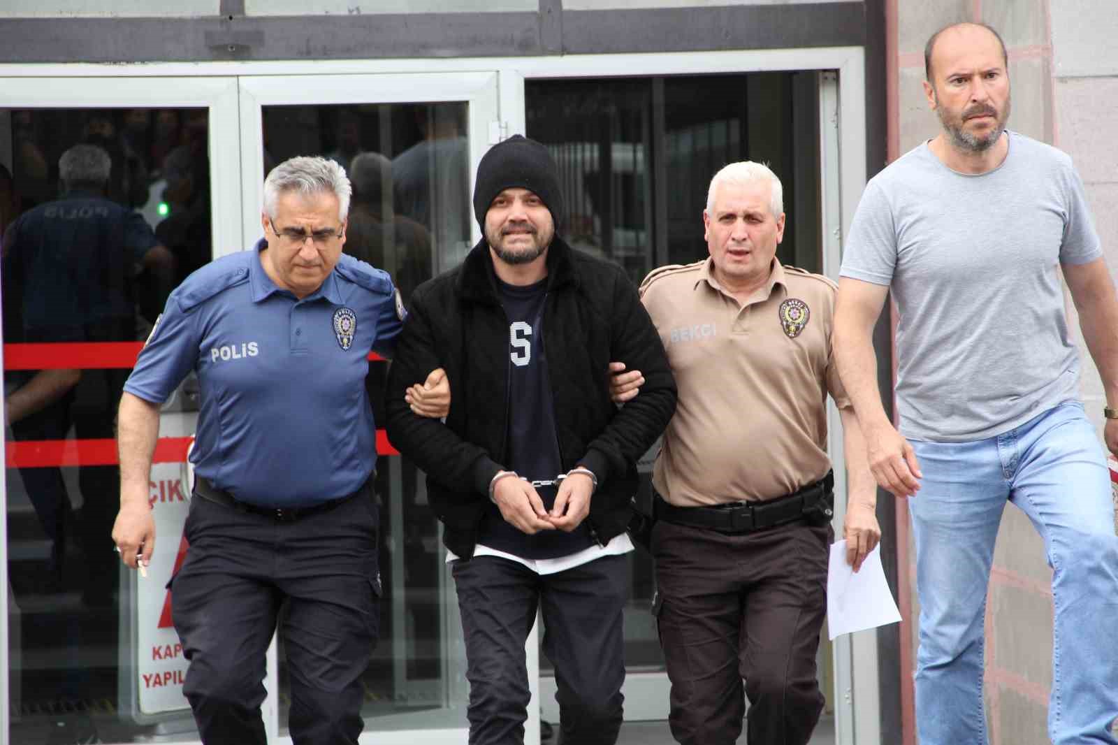 Eski sevgilisini 12 kez bıçaklayan caniden pişkin sözler: “Pişman değilim, Allah’a havale ediyorum”