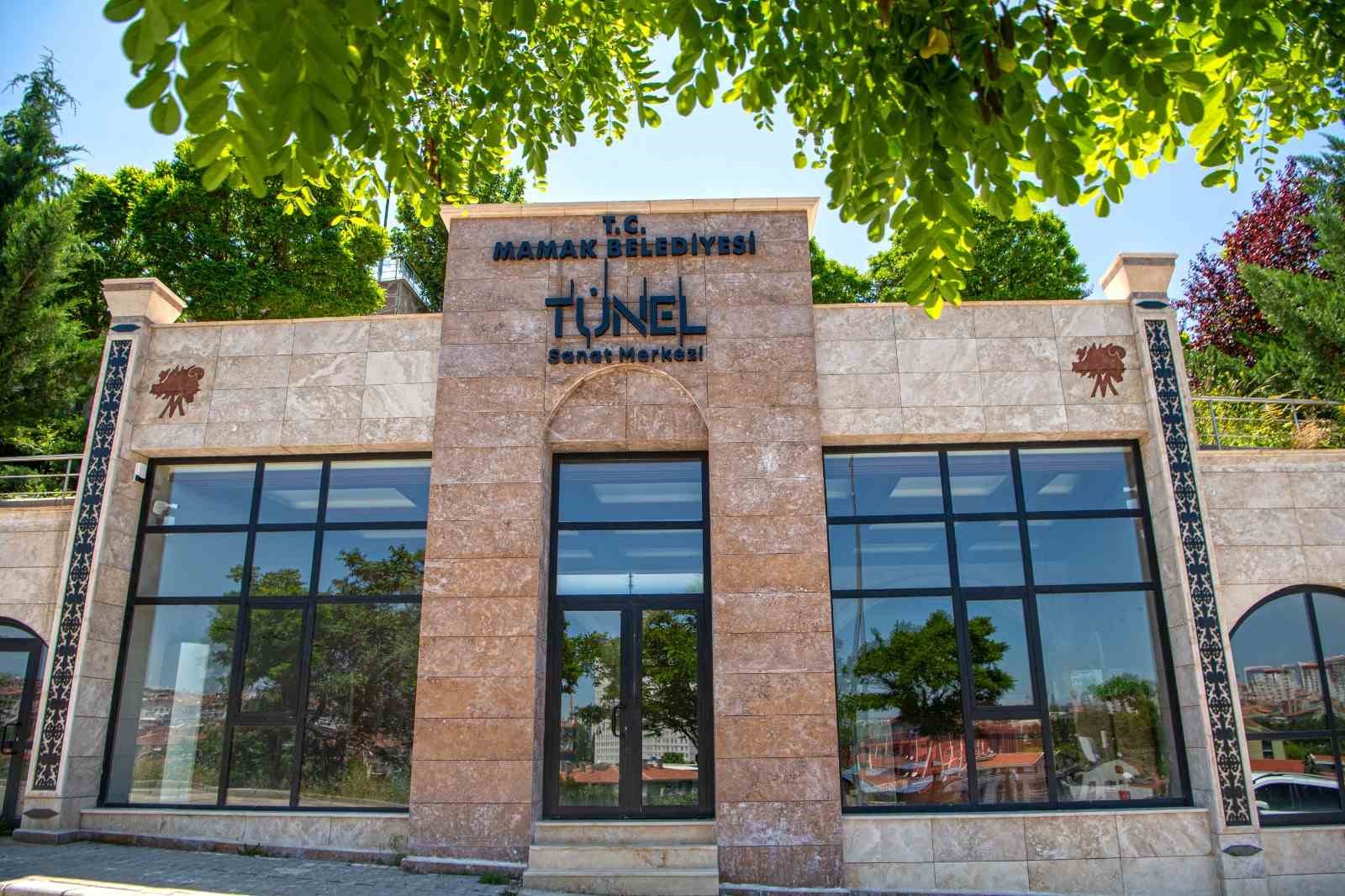 Tünel Sanat Merkezi açılışa gün sayıyor