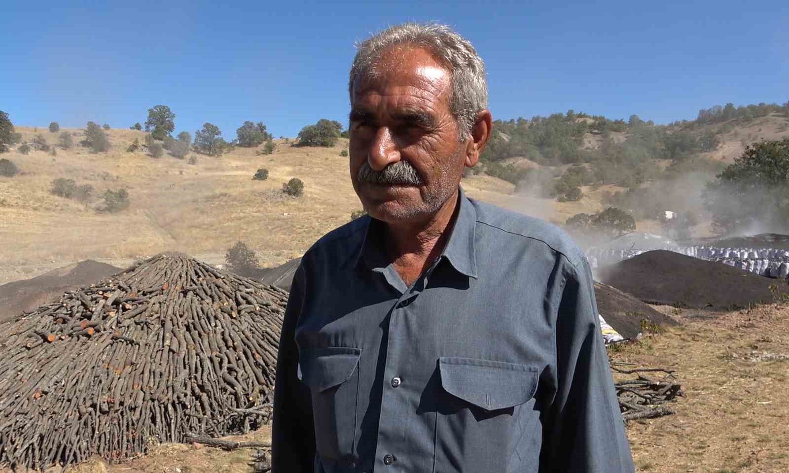 Zor şartlar altında mangal kömürü üretiyorlar: Tonu 14 bin lira